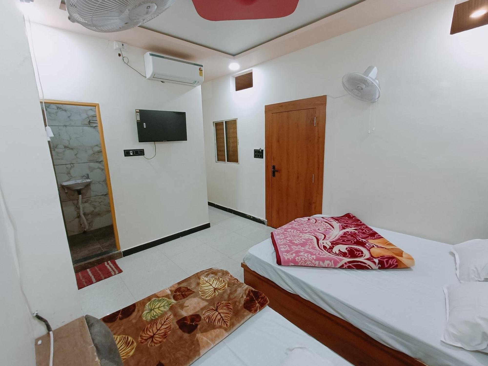 Hotel Shreem ウッジャイン エクステリア 写真